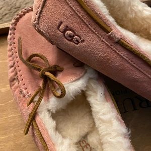 Ugg pink moccasin slippers size 7